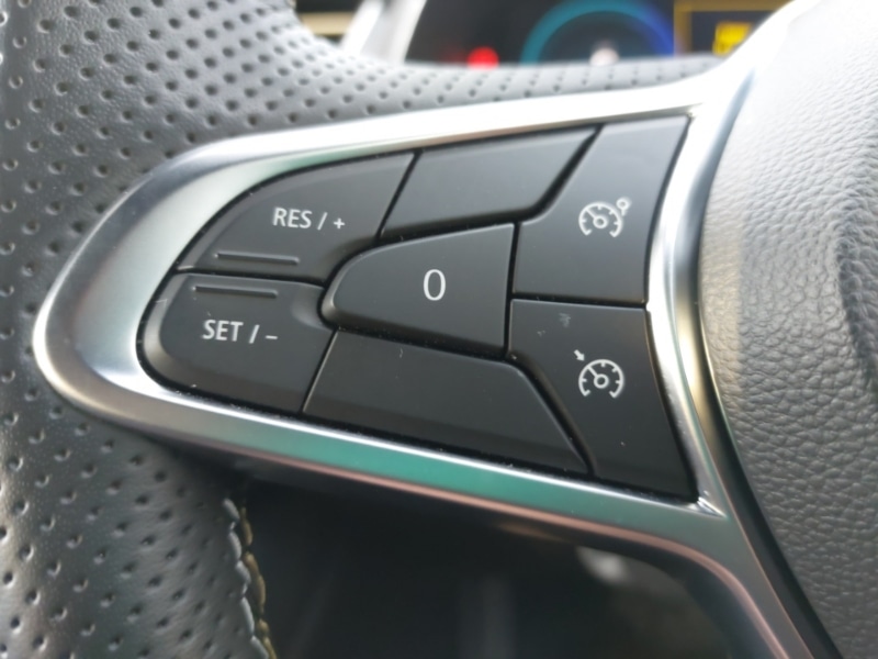 Used Renault Captur 2023 for sale - 76358891: Photo 19