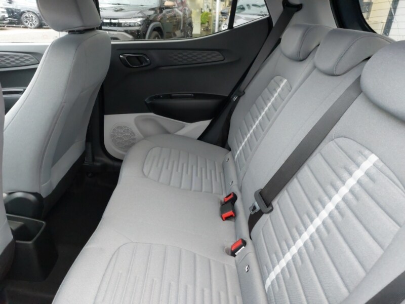 Used Hyundai i10 2023 for sale - 77371243: Photo 6