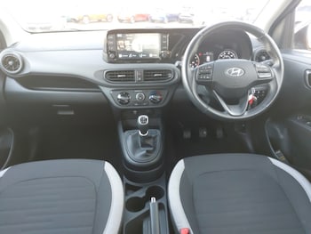 Used Hyundai i10 2022 for sale - 76695879: Photo