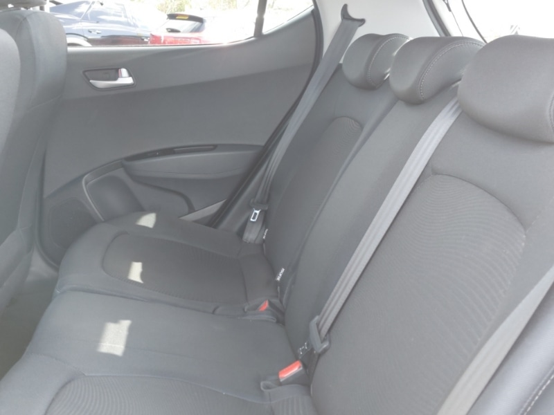 Used Hyundai i10 2019 for sale - 78203070: Photo 6