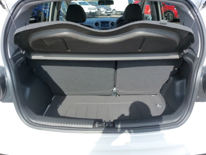 Used Hyundai i10 2019 for sale - 78203070: Photo 8