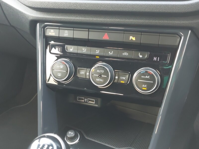 Used Volkswagen T-Roc 2018 for sale - 77605924: Photo 19