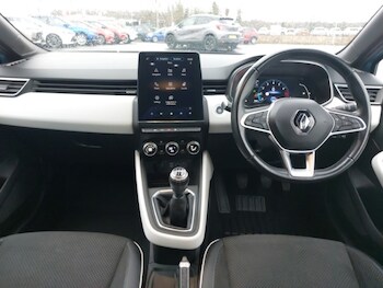 Used Renault Clio 2021 for sale - 77433462: Photo