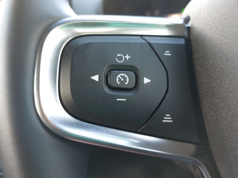 Used Volvo XC40 2023 for sale - 76375211: Photo 18