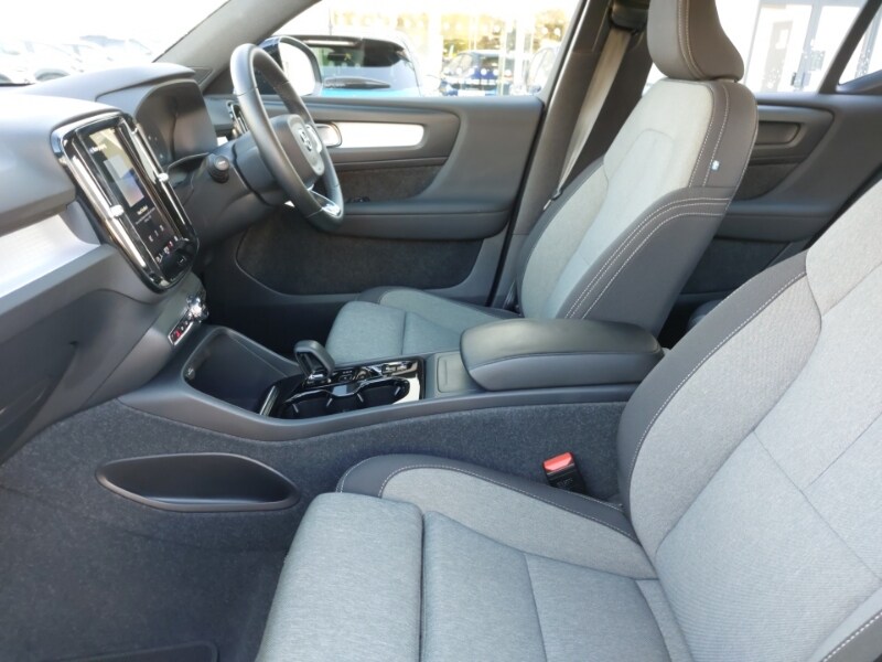 Used Volvo XC40 2023 for sale - 76375211: Photo 5