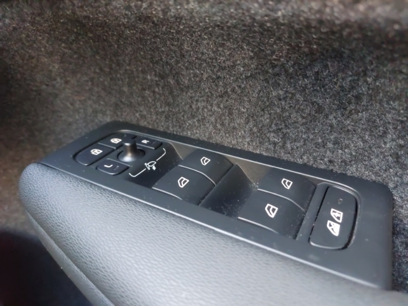 Used Volvo XC40 2023 for sale - 76699856: Photo 19