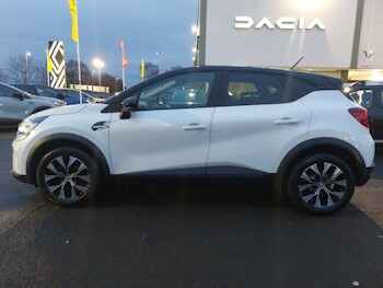 Used Renault Captur 2022 for sale - 76987255: Photo
