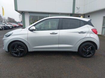 Used Hyundai i10 2023 for sale - 77761387: Photo