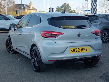 Used Renault Clio 2023 for sale - 77933408: Photo