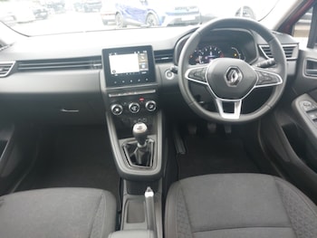 Used Renault Clio 2023 for sale - 78928541: Photo