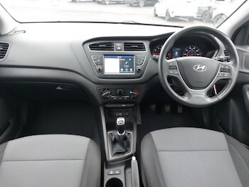 Used Hyundai i20 2020 for sale - 78600549: Photo