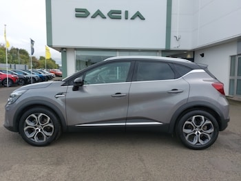 Used Renault Captur 2024 for sale - 79561896: Photo