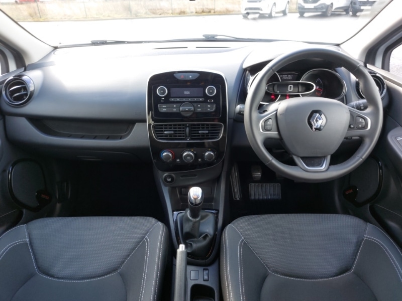 Used Renault Clio 2019 for sale - 78033280: Photo 2