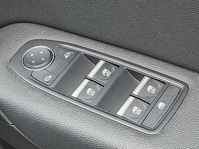 Used Renault Captur 2023 for sale - 76779637: Photo 13