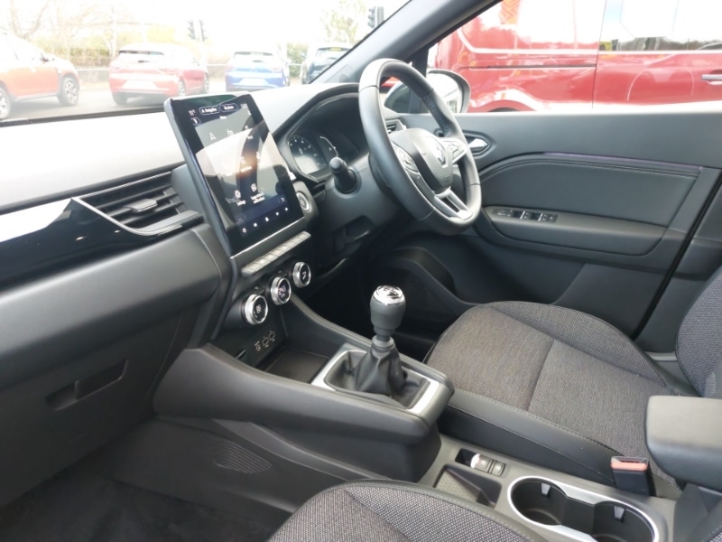 Used Renault Captur 2023 for sale - 76779637: Photo 5