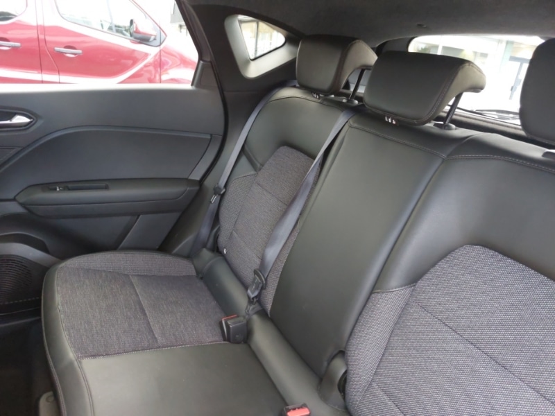 Used Renault Captur 2023 for sale - 76779637: Photo 6