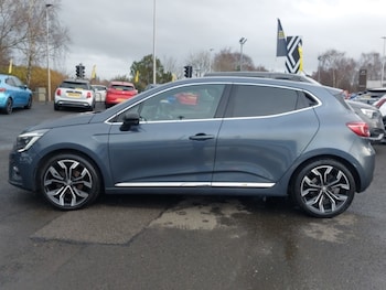 Used Renault Clio 2022 for sale - 76983050: Photo