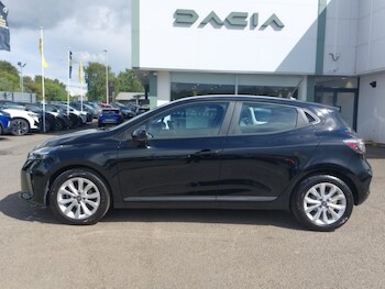 Used Renault Clio 2025 for sale - 78853582: Photo