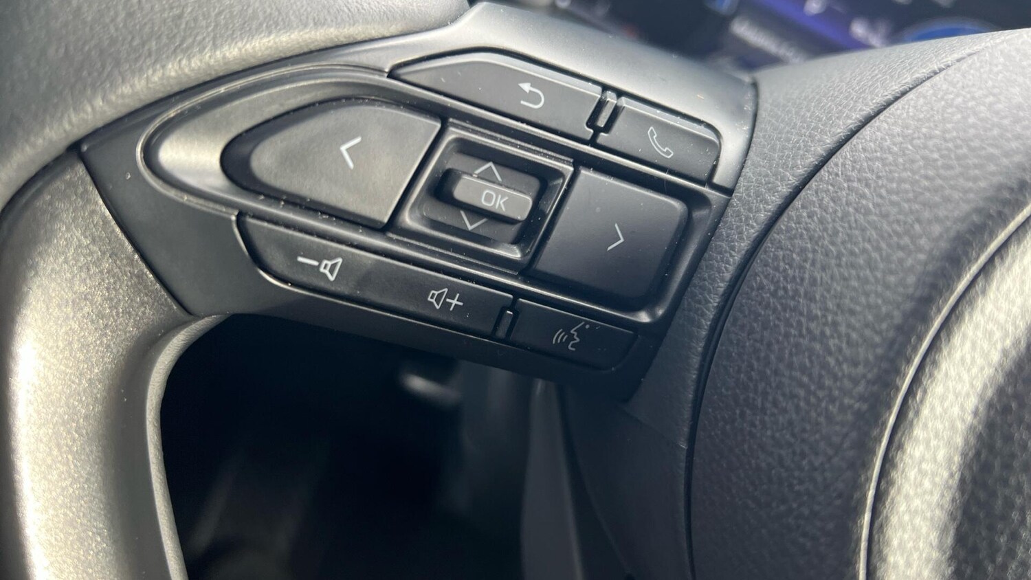 Used Toyota Yaris Cross 2025 for sale - 77510957: Photo 40