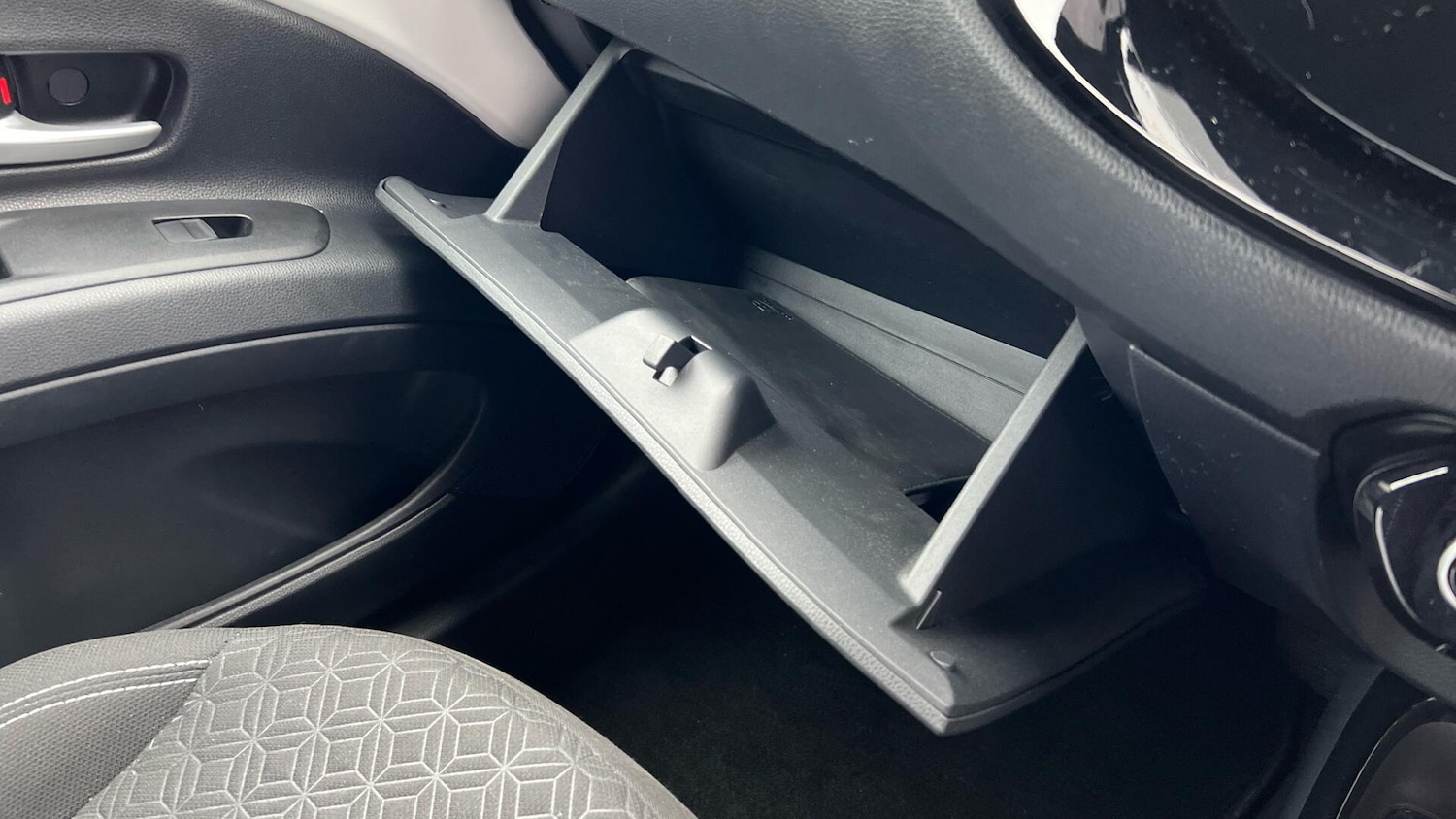 Used Toyota Aygo X for sale - 77279823: Photo 35