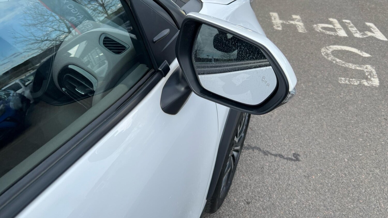 Used Toyota Yaris Cross for sale - 78115456: Photo 25