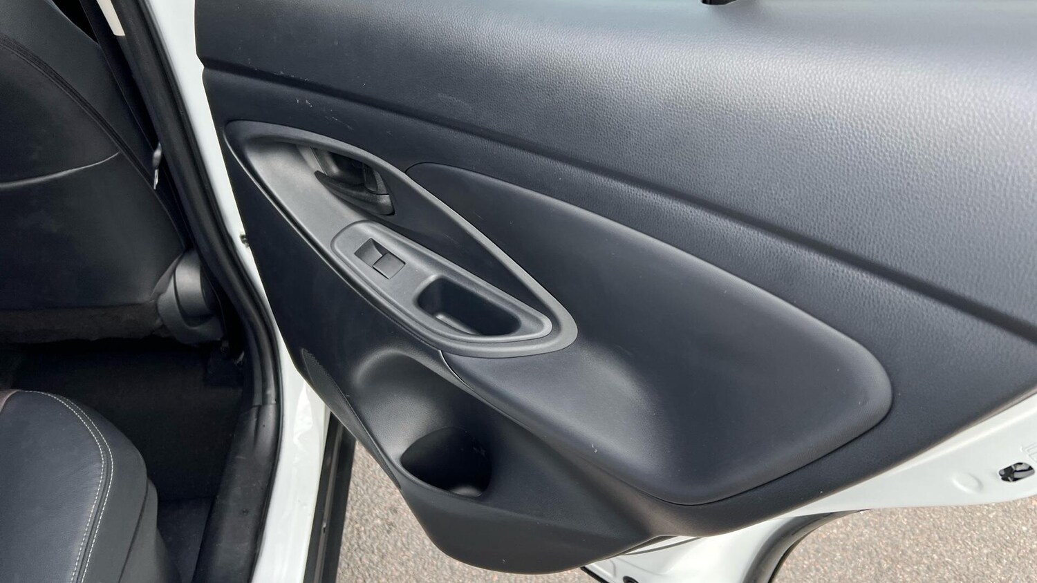 Used Toyota Yaris Cross for sale - 78115456: Photo 28