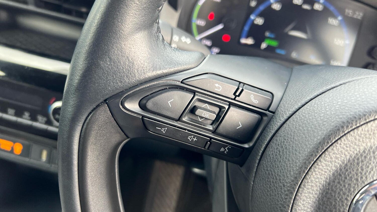 Used Toyota Yaris Cross for sale - 78115456: Photo 34