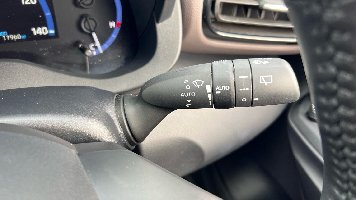 Used Toyota Yaris Cross for sale - 78115456: Photo 36