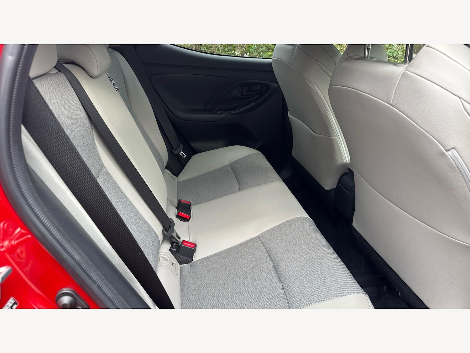 Used Toyota Yaris for sale - 77926245: Photo 14