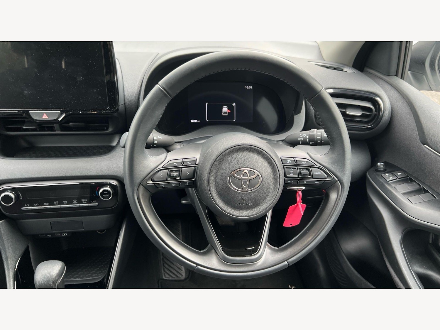 Used Toyota Yaris for sale - 77925459: Photo 10