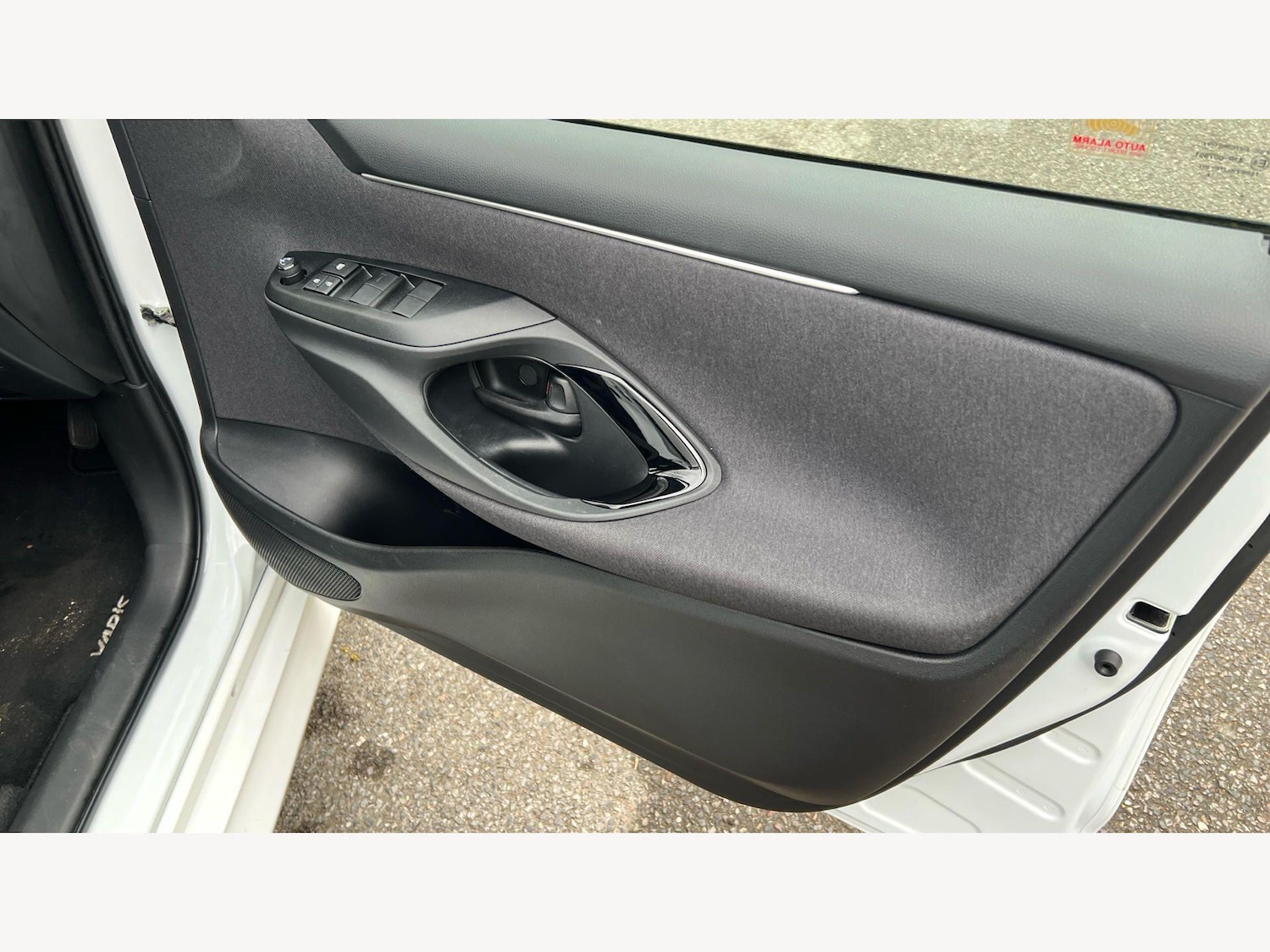 Used Toyota Yaris for sale - 77925459: Photo 31