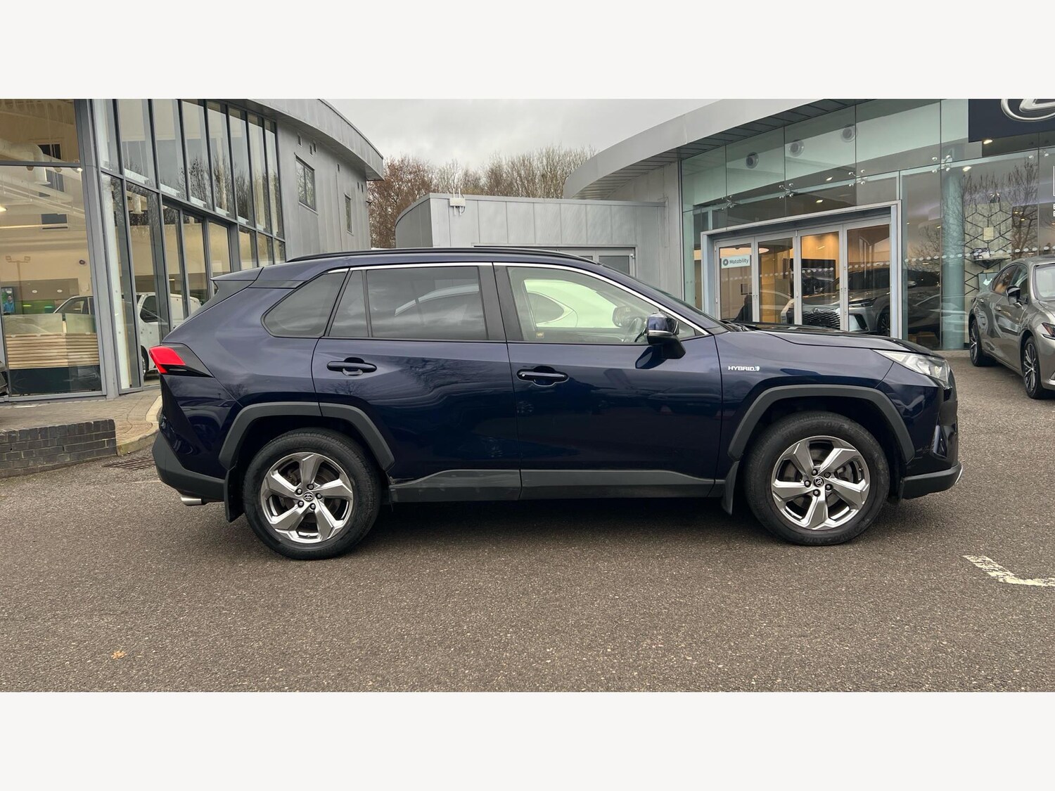 Used Toyota RAV4 2021 for sale - 76953344: Photo 18