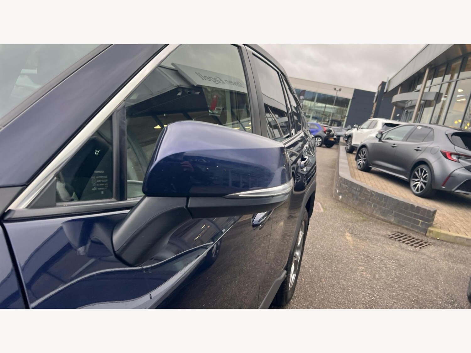 Used Toyota RAV4 2021 for sale - 76953344: Photo 23