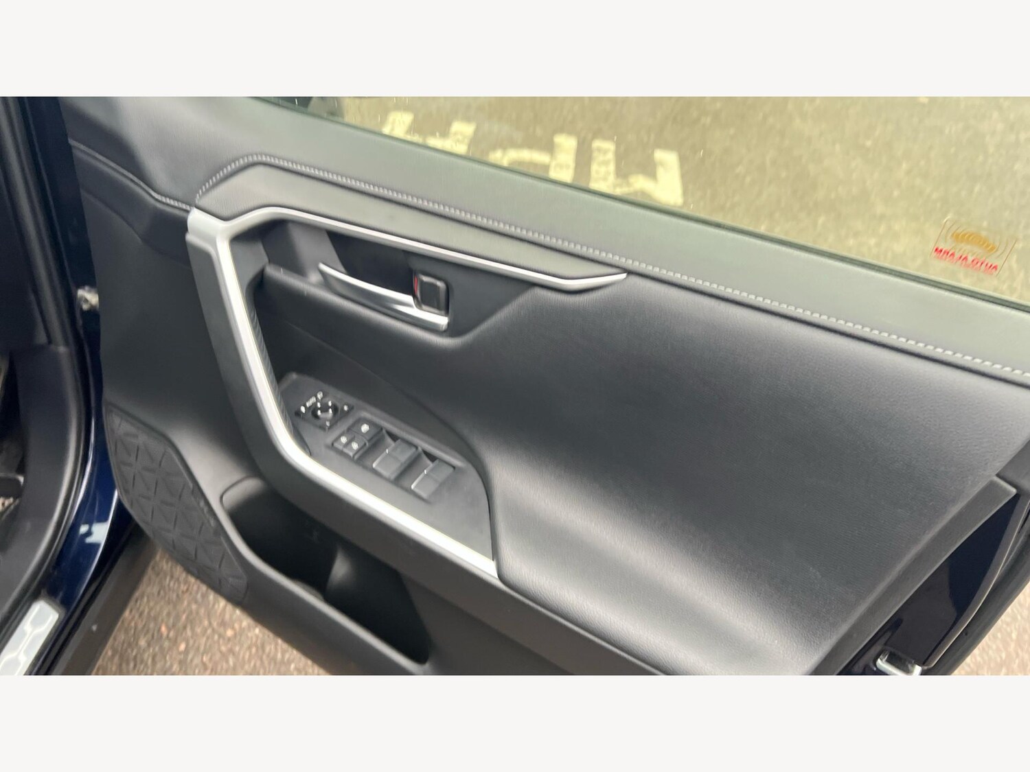 Used Toyota RAV4 2021 for sale - 76953344: Photo 31