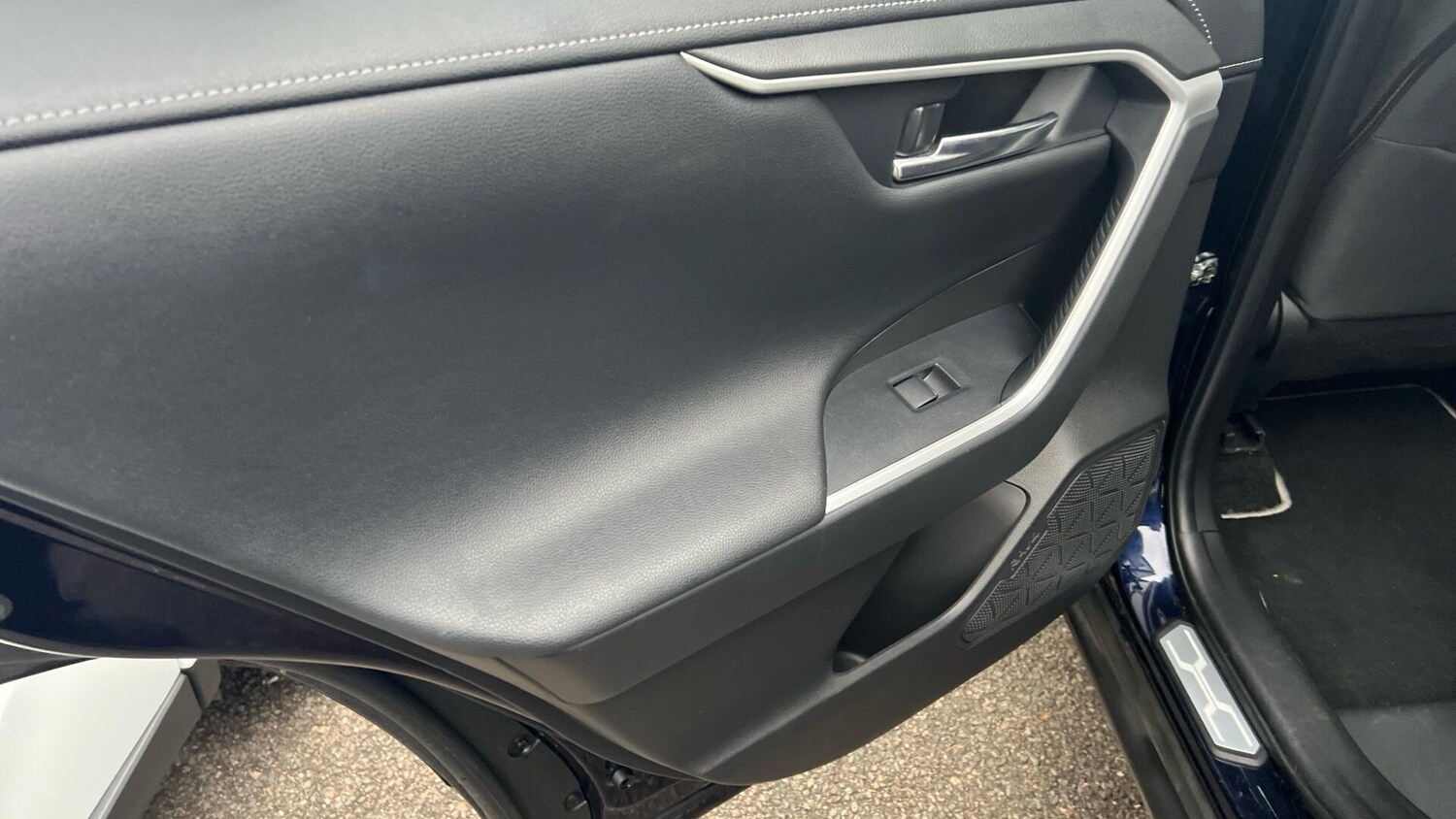 Used Toyota RAV4 2021 for sale - 76953344: Photo 33