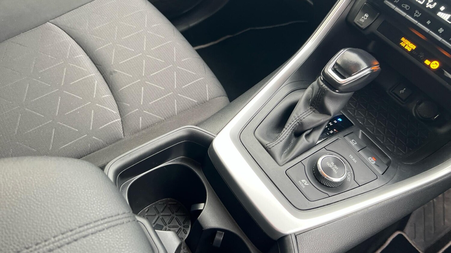 Used Toyota RAV4 2021 for sale - 76953344: Photo 39