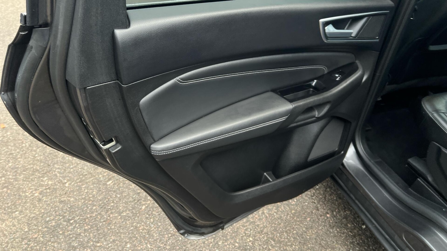 Used Ford Galaxy 2017 for sale - 77279561: Photo 34