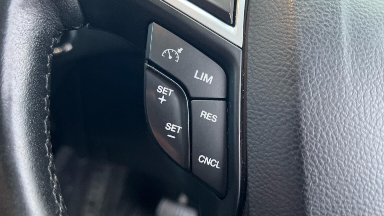 Used Ford Galaxy 2017 for sale - 77279561: Photo 54