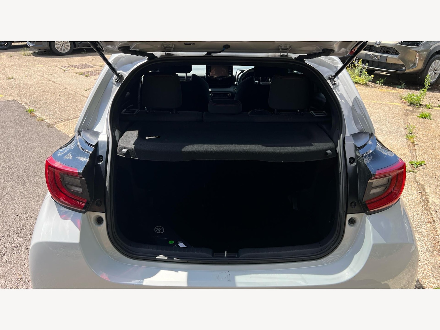 Used Toyota Yaris 2023 for sale - 77120180: Photo 16