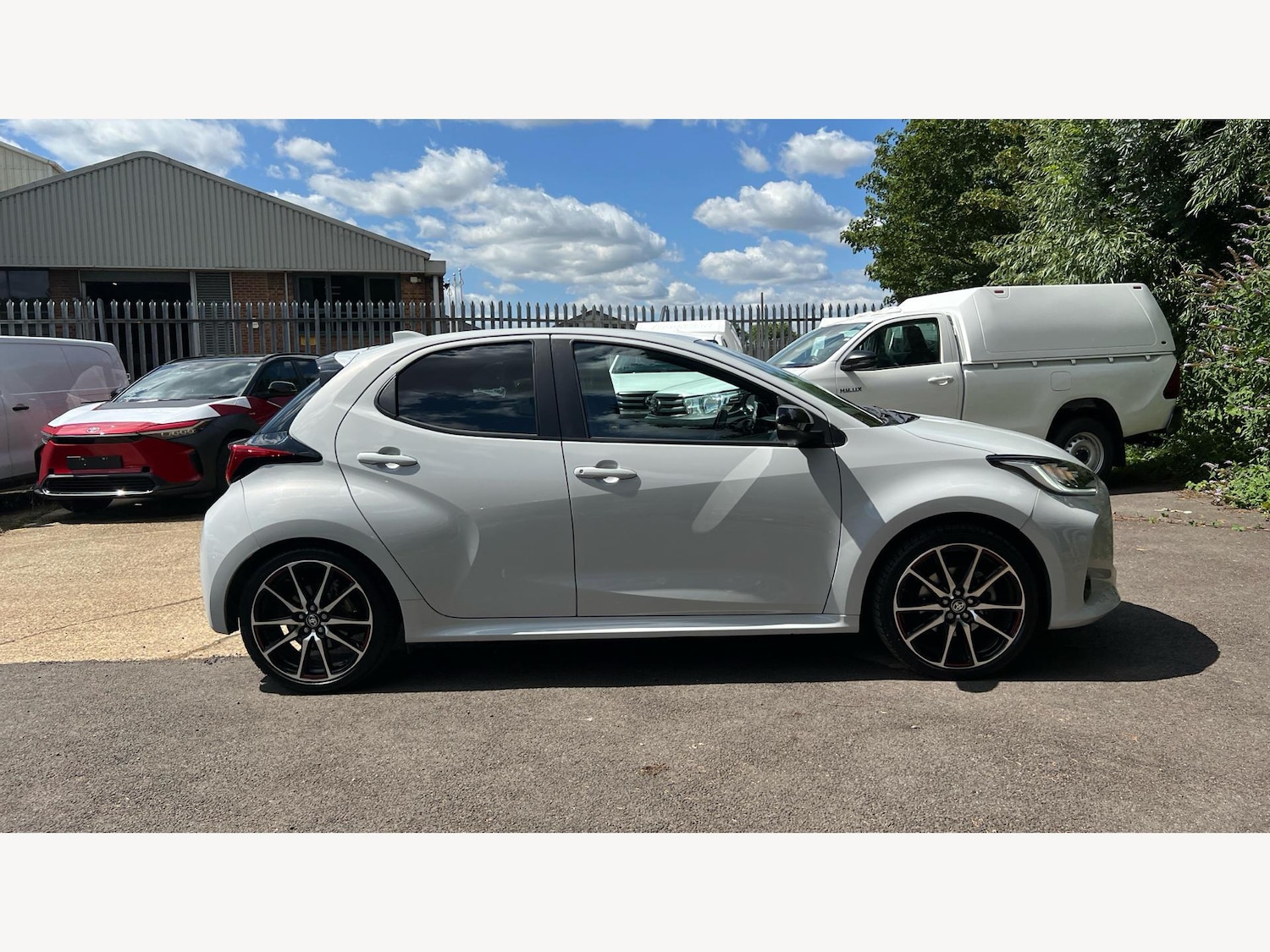 Used Toyota Yaris 2023 for sale - 77120180: Photo 18