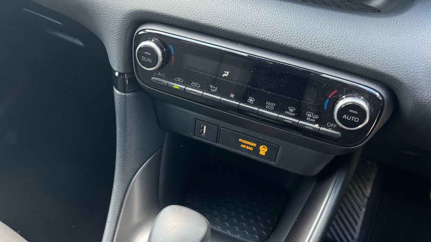 Used Toyota Yaris 2023 for sale - 77120180: Photo 37