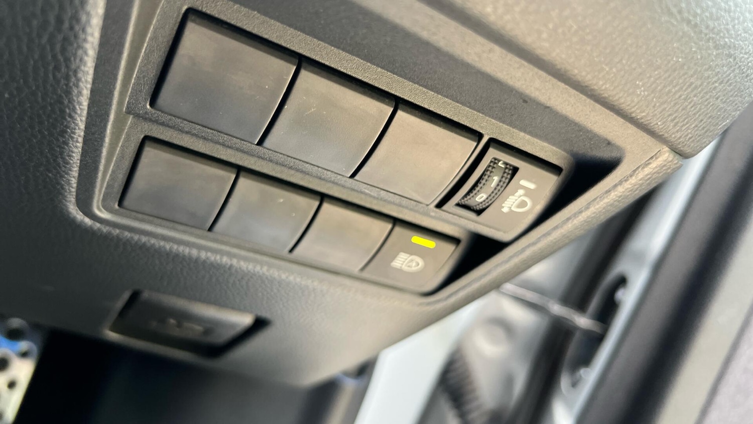 Used Toyota Yaris 2023 for sale - 77120180: Photo 42