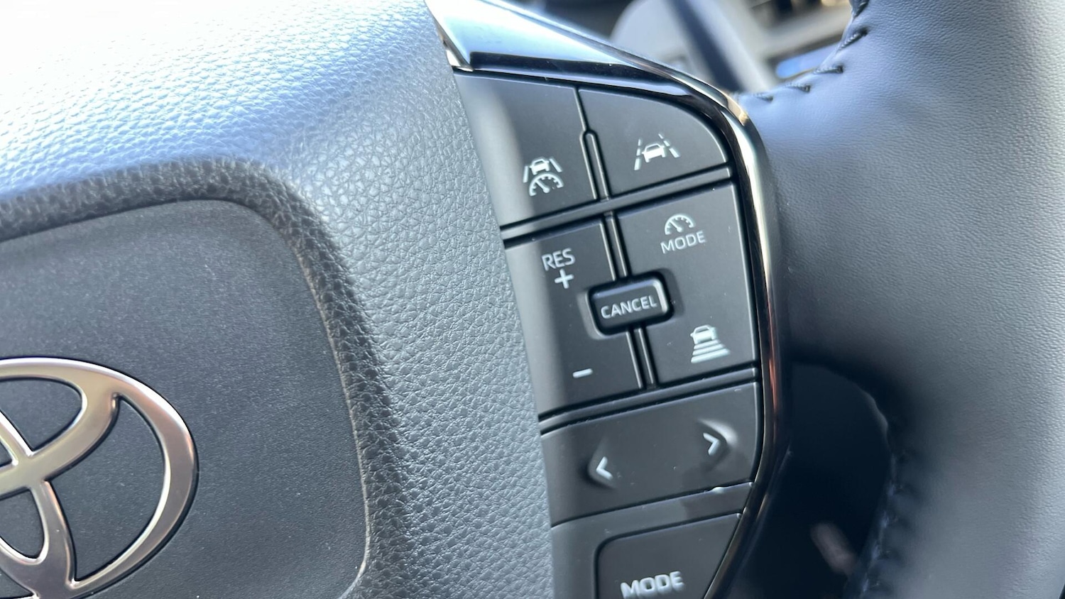 Used Toyota Prius 2025 for sale - 77611740: Photo 40