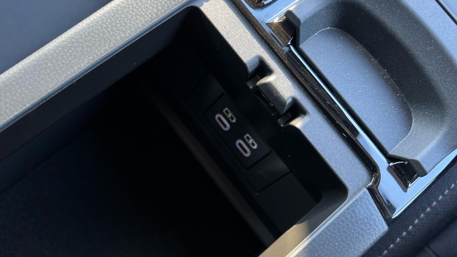 Used Toyota Prius 2025 for sale - 77611740: Photo 44