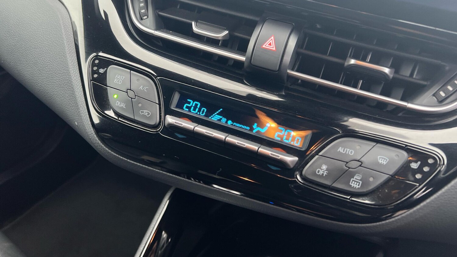 Used Toyota C-HR 2019 for sale - 77073981: Photo 38