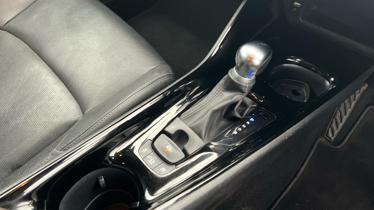 Used Toyota C-HR 2019 for sale - 77073981: Photo 40