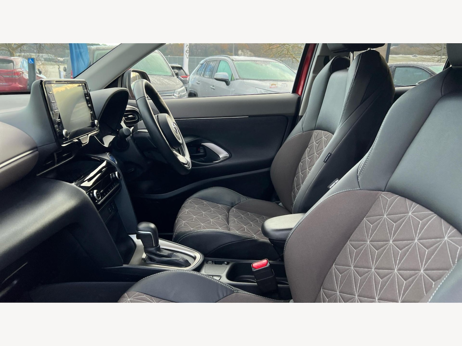 Used Toyota Yaris Cross 2022 for sale - 76865439: Photo 12