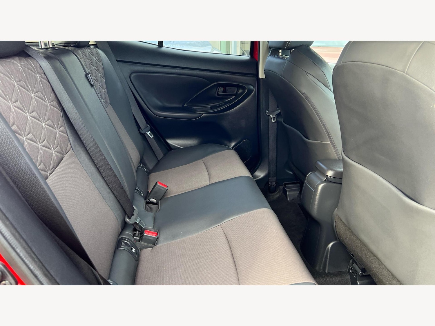 Used Toyota Yaris Cross 2022 for sale - 76865439: Photo 14