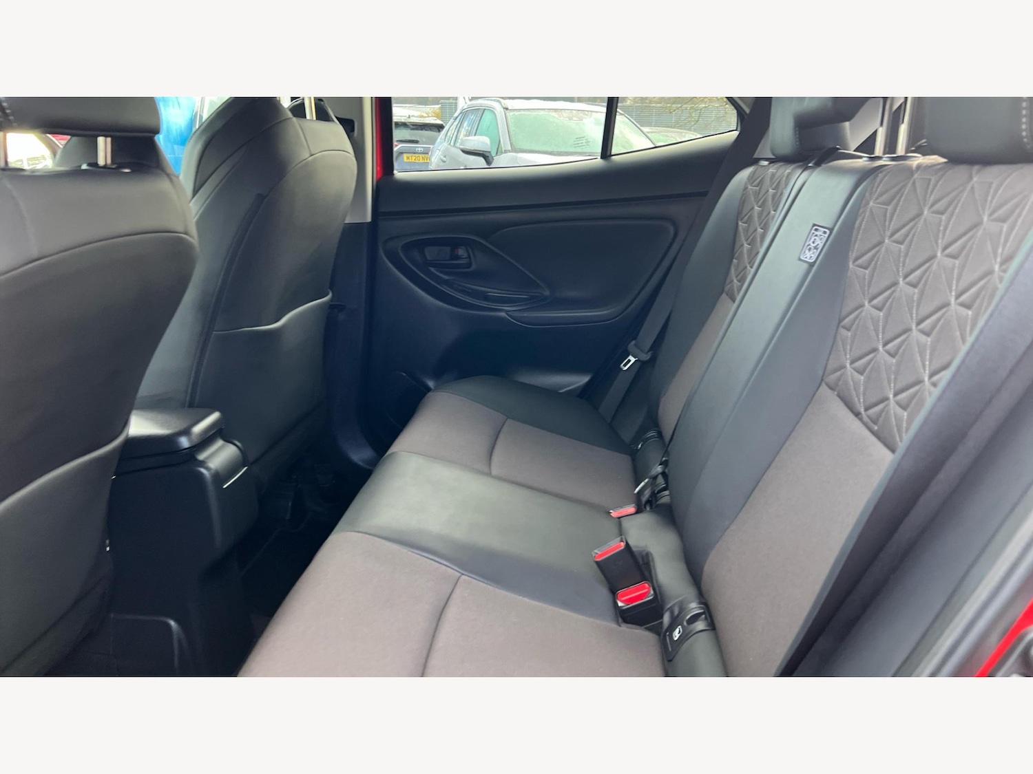 Used Toyota Yaris Cross 2022 for sale - 76865439: Photo 15