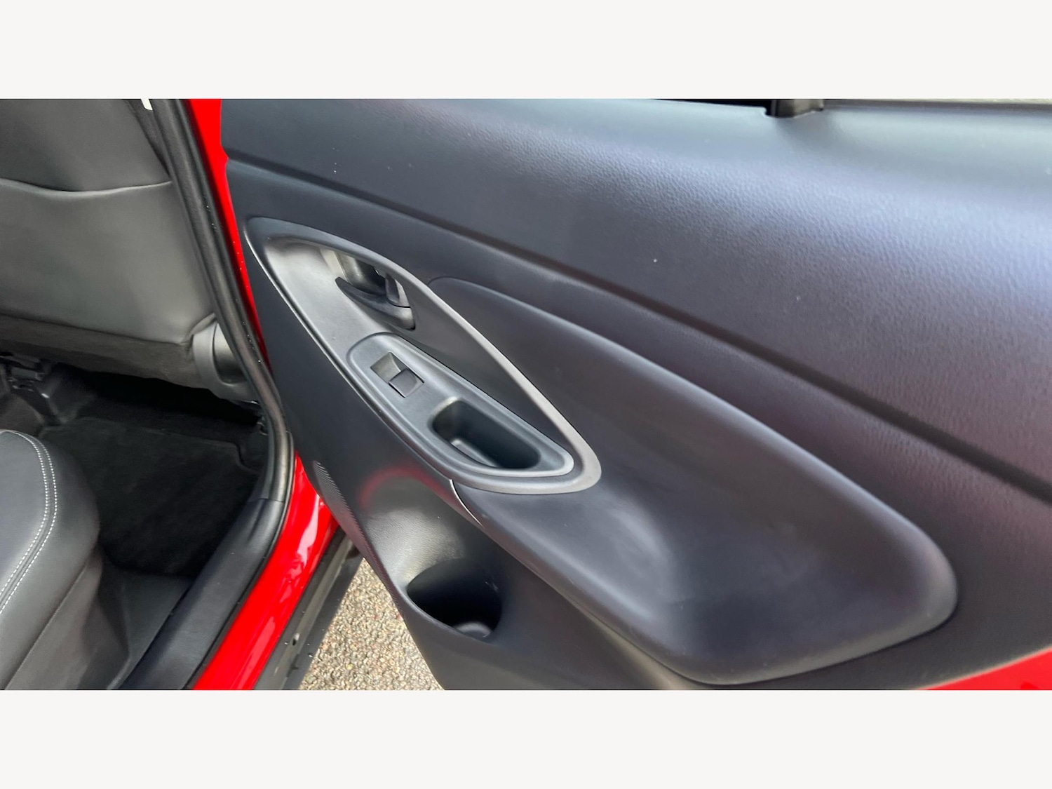 Used Toyota Yaris Cross 2022 for sale - 76865439: Photo 32